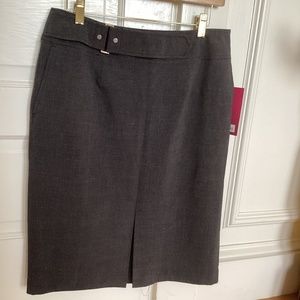 NWT  grey menswear buckleplaid   straight skirt with pockets kick pleat size 8